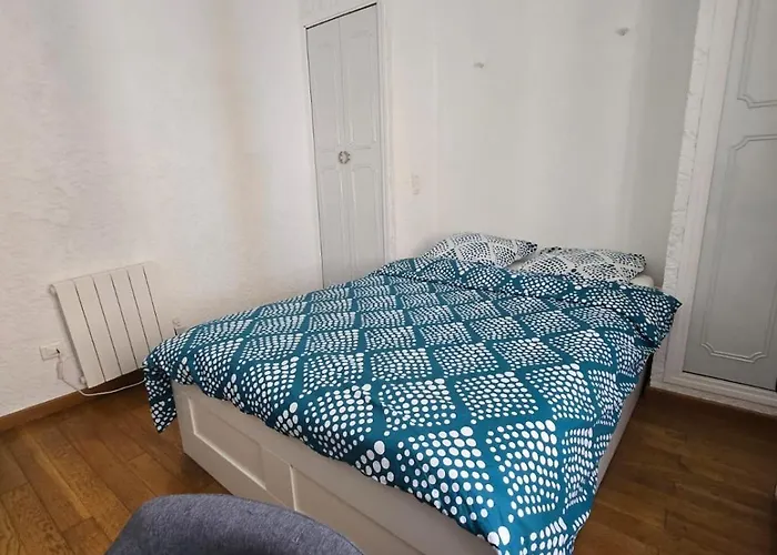 Maison De Village Chaleureuse Sainte-Tulle